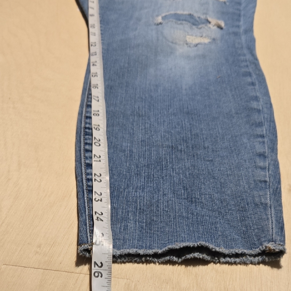 D18 Torrid Distressed Cropped Jeans High Rise 5 Pocket Stretch Ankle - Picture 9 of 12